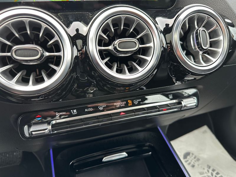 Mercedes-Benz EQA (2023) 250 69,7 kWh - fotka 25 z 29