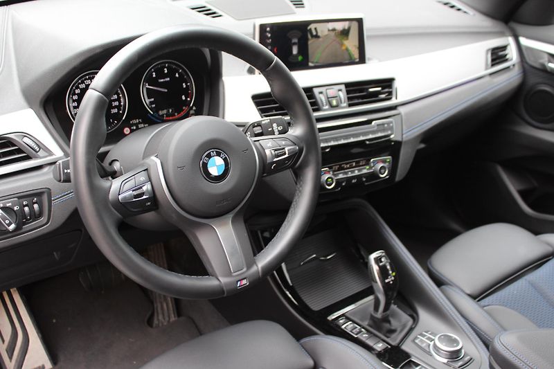 BMW X1 xDrive18d, Mpaket - fotka 4 z 22