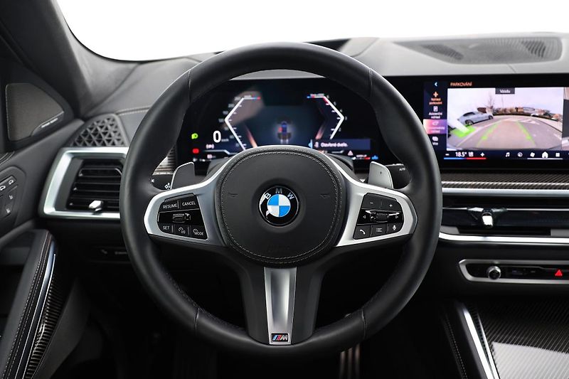 BMW X6 xDrive40d - fotka 13 z 24
