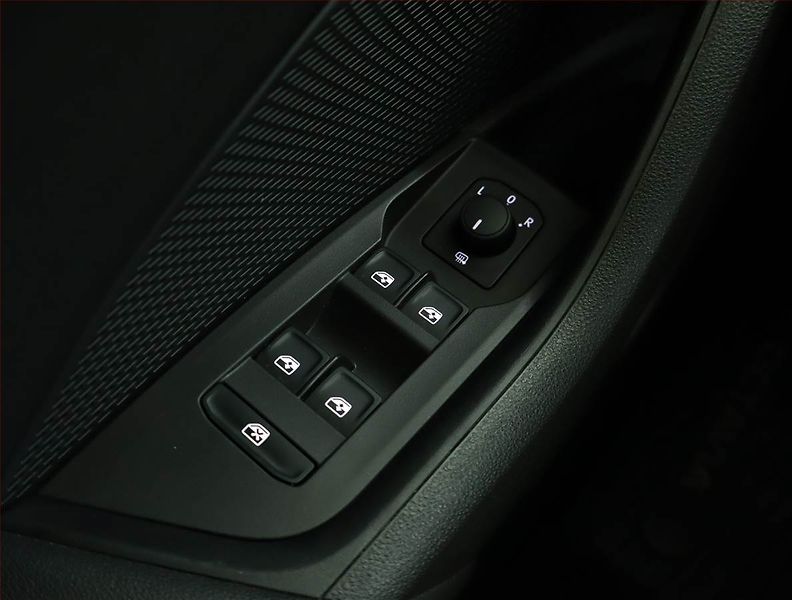 Škoda Octavia (2022) Ambition 2.0 TDI, ČR,1.maj - fotka 15 z 15