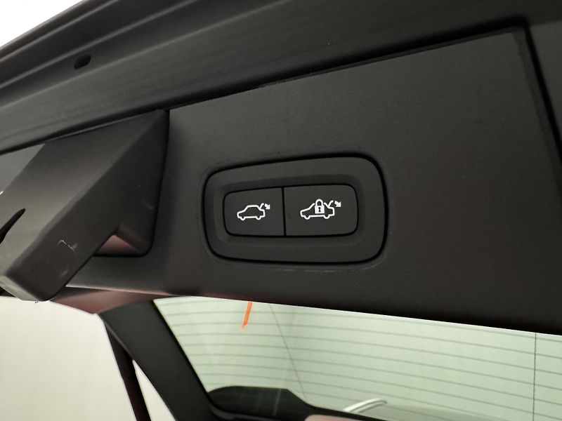 Volvo V90 CC B4 AWD PLUS CZ REZERVACE - fotka 26 z 51