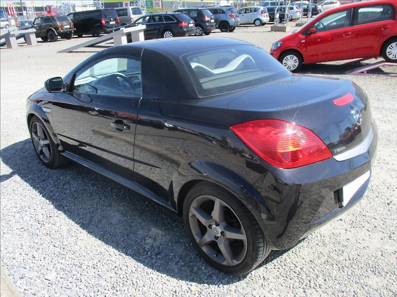 Opel Tigra 1,8 i,klima,serv.kniha, - fotka 14 z 36