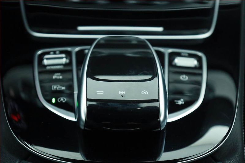 Mercedes-Benz Třídy E (2017) E 200 - fotka 12 z 17