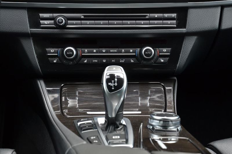 BMW Řada 5 530xd M/TOP-VÝB/DPH/CZ - fotka 24 z 40