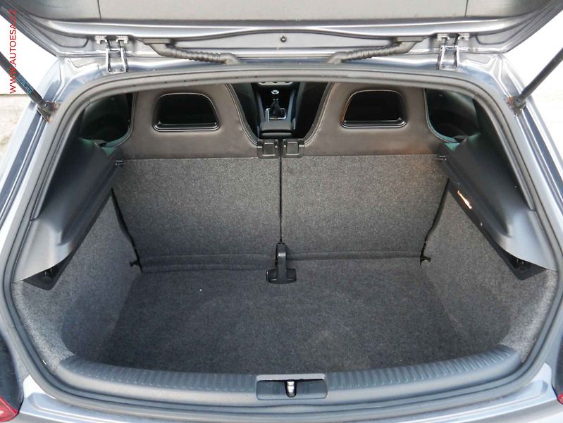 Volkswagen Scirocco (2010) 1.4TSi, servis.kniha - fotka 7 z 15
