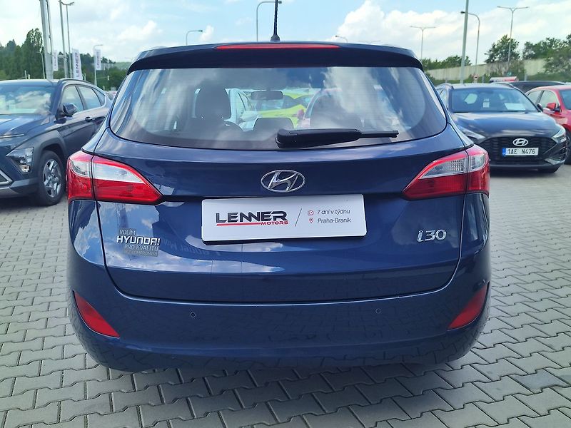 Hyundai i30 1.6 CRDi/81kW Trikolor Komfort - fotka 6 z 31