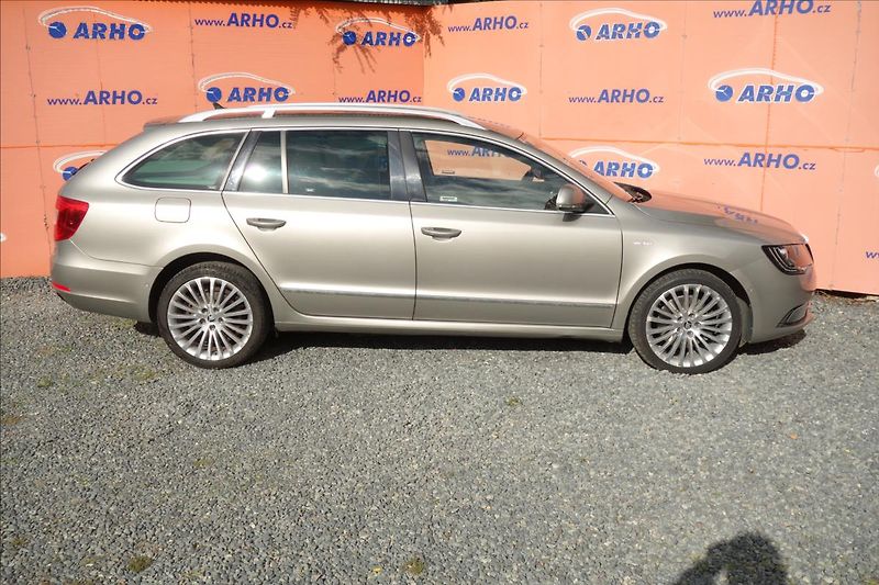 Škoda Superb 2,0 TDi 125KW, ČR, L&K, 4x4. - fotka 9 z 38