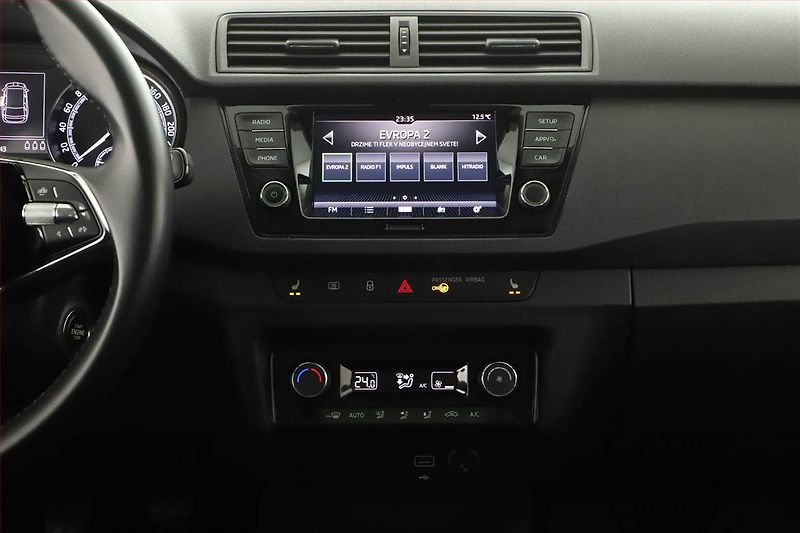 Škoda Fabia (2022) Ambition 1.0 TSI, ČR,1.maj - fotka 10 z 17