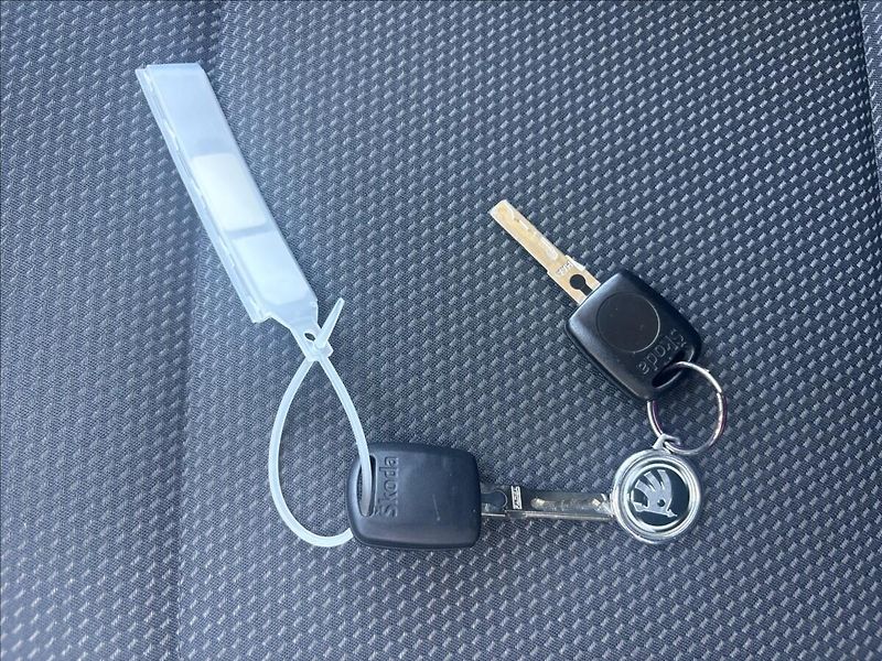 Škoda Octavia 1,9 TDi ČR TOP stav prav serv - fotka 45 z 45