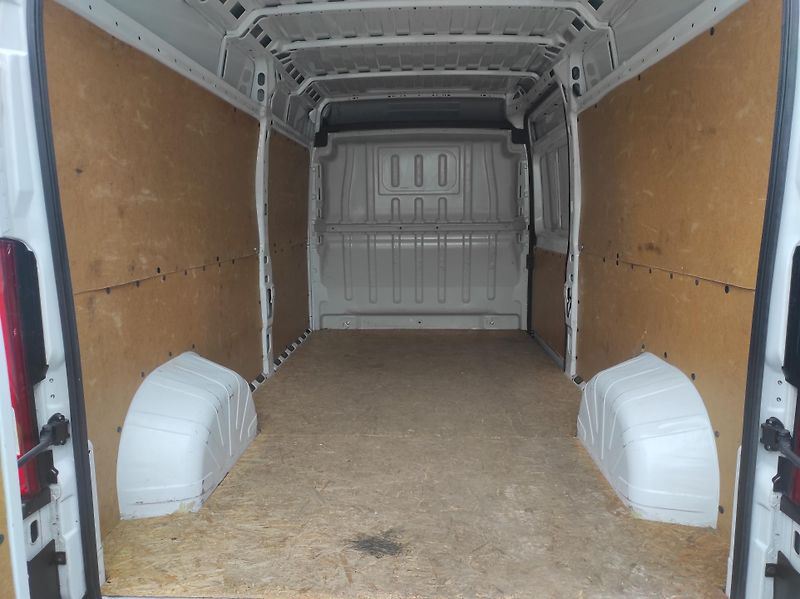 Citroën Jumper 2,2BlueHDi L3H2, ČR - fotka 23 z 37
