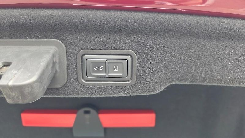 Audi A8 (2017) 4.2 V8 TDI 283 kW quattro - fotka 14 z 40