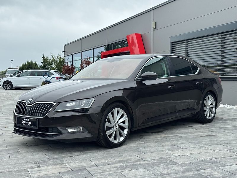 Škoda Superb (2016) Style Plus 2.0 TDI 110kW - fotka 1 z 30