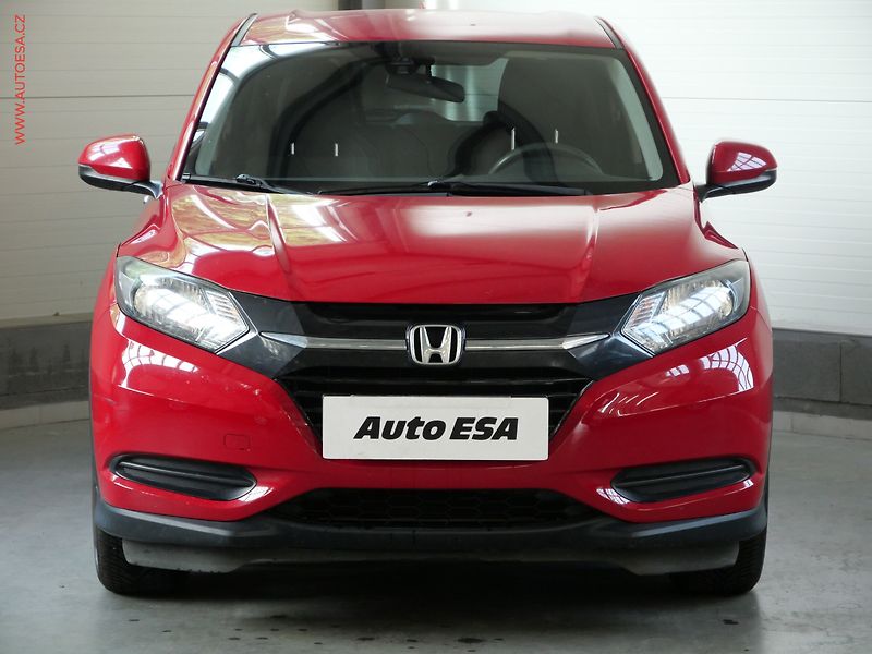 Honda HR-V (2017) 1.5 i-VTEC, ČR, Comfort - fotka 2 z 22