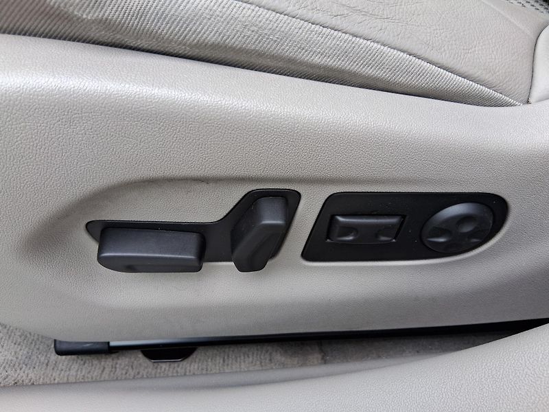 Citroën C5 EXCLUSIVE 2.0 HDi 120 kW - fotka 23 z 25