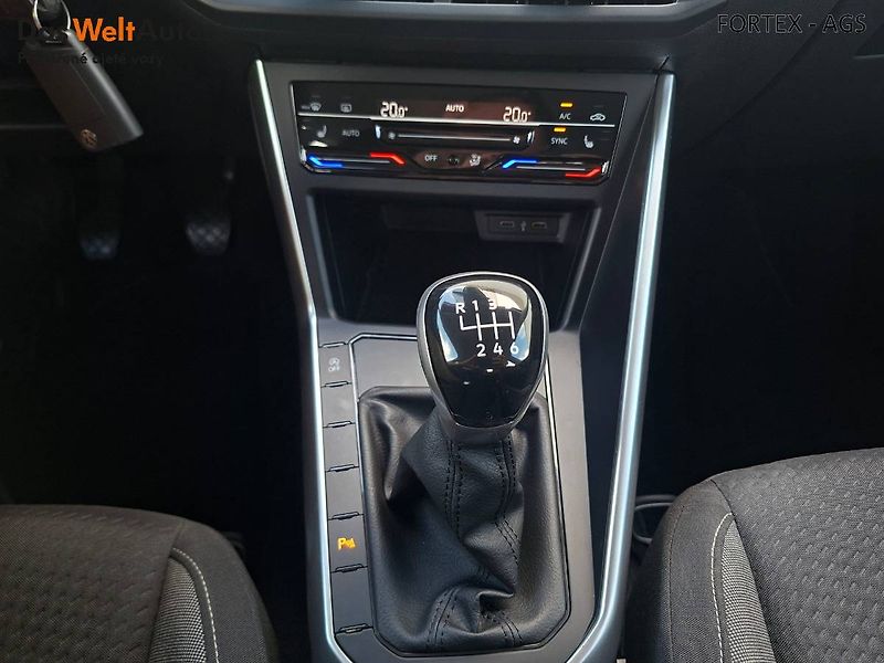 Volkswagen Taigo (2022) Life,1.0 TSI,81kW - fotka 21 z 25