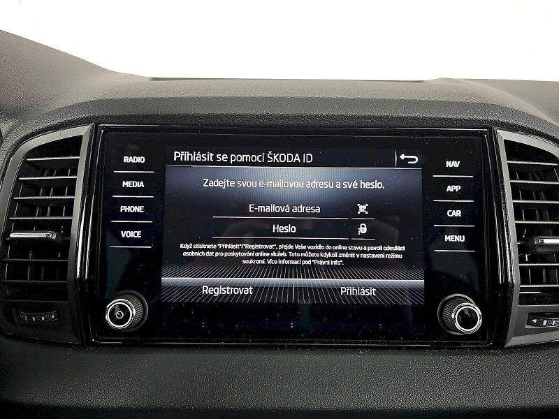 Škoda Karoq (2024) 1.5TSI 110kW DSG Selection - fotka 22 z 31