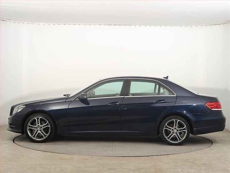 Mercedes-Benz Třídy E (2015) E 220 BlueTEC, Automat - fotka 3 z 14