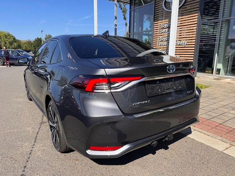 Toyota Corolla 1.8 Style - fotka 6 z 13