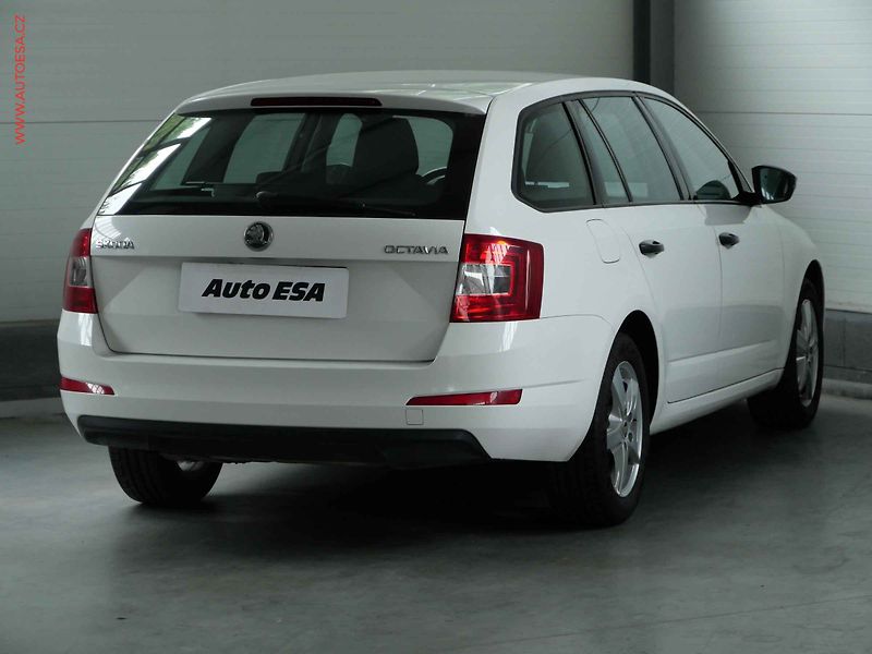 Škoda Octavia (2014) 1.6 TDi, 2.maj,ČR, Active, AC - fotka 4 z 16