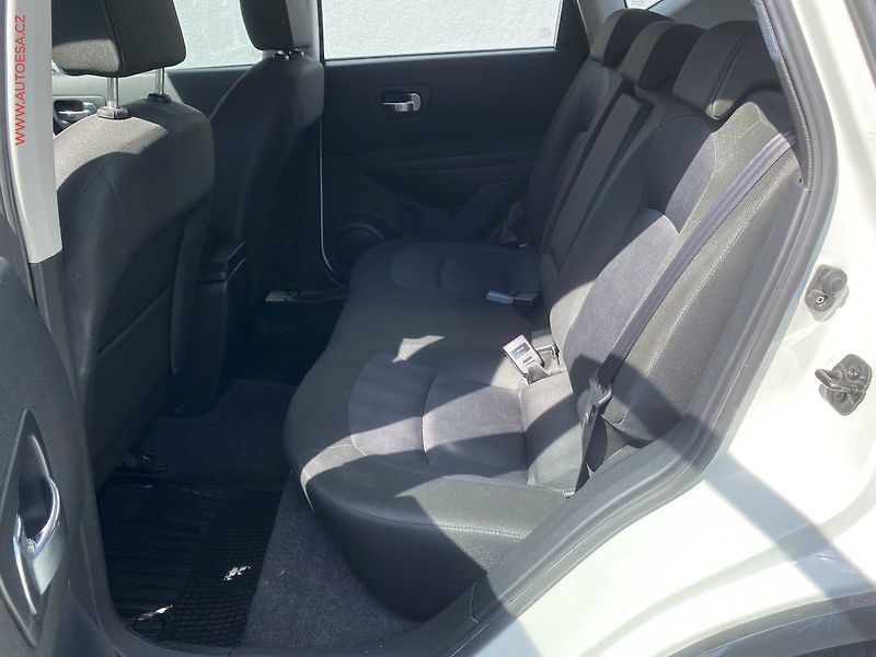 Nissan Qashqai (2011) 1.5dCi, Acenta, TZ - fotka 10 z 16