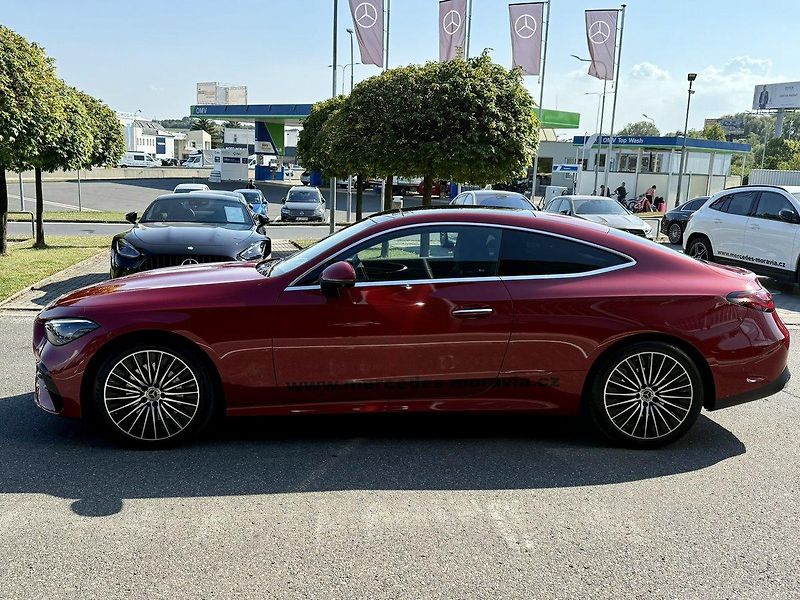 Mercedes-Benz CLE 300 4MATIC kupé Linie AMG - fotka 5 z 46