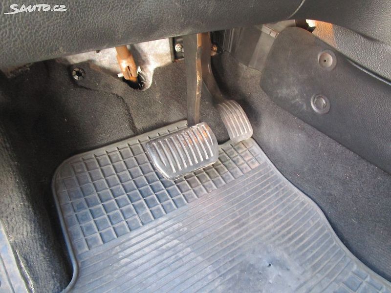 Ford S-MAX 2,0TDCi-96KW-AUTOMAT - fotka 18 z 24