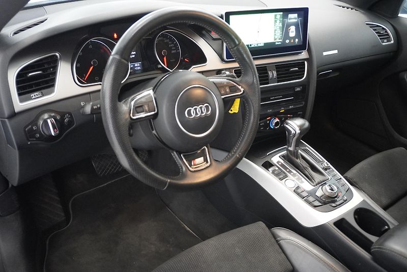 Audi A5 2,0 TDI S-LINE AUTOMAT - fotka 12 z 26