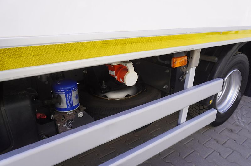 Renault Trucks D (2016) 12 / Lamberet refrigerated tru - fotka 14 z 24