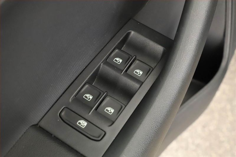 Škoda Rapid (2019) 1.0 TSI, Bi-Xenony, Tempomat - fotka 11 z 14