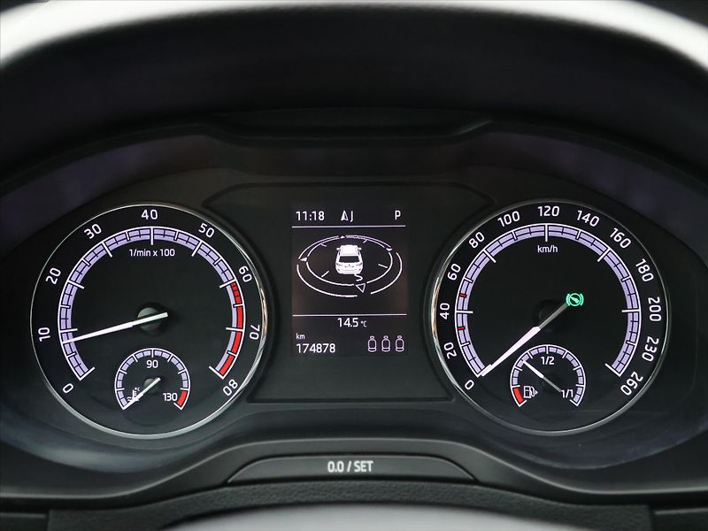 Škoda Karoq 1,5 TSI 110kW DSG CZ Navi LED - fotka 15 z 30