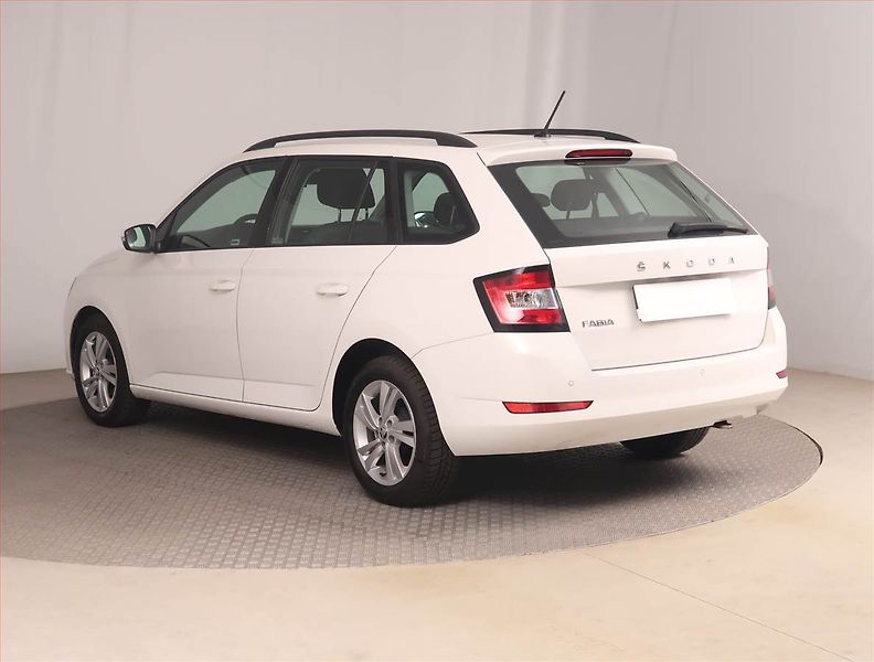 Škoda Fabia (2021) Ambition 1.0 TSI, ČR,1.maj - fotka 4 z 17