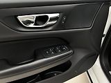 Volvo V60 D3 MOMENTUM MAN - náhled 16
