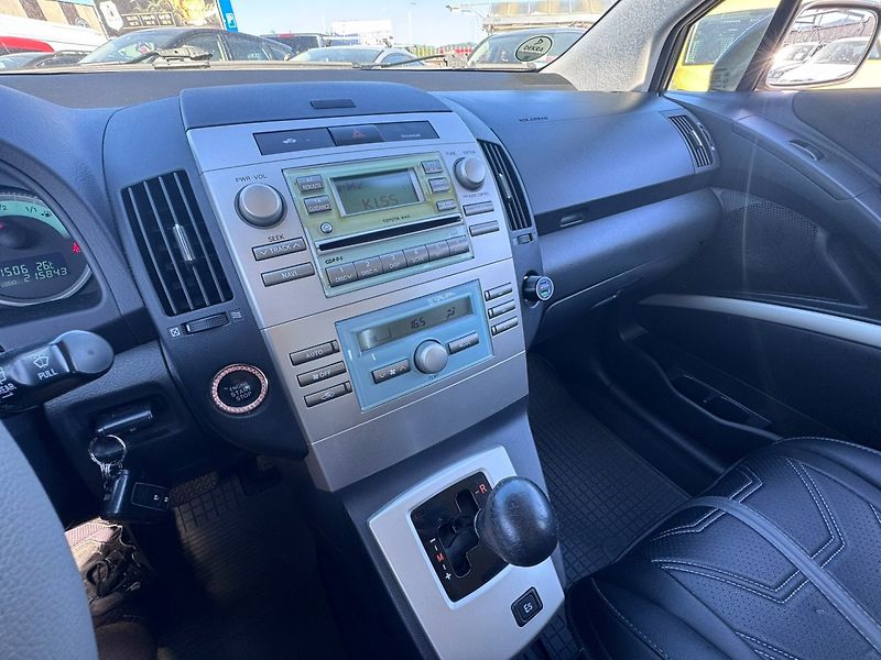 Toyota Corolla Verso (2005) AUTOMAT 1,8i VVT-i 95 KW ČR - fotka 20 z 36