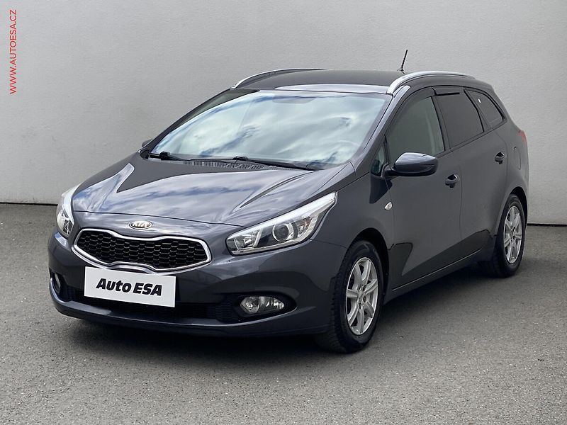 Kia Ceed (2013) 1.4i, ČR, TZ, tempomat - fotka 3 z 13