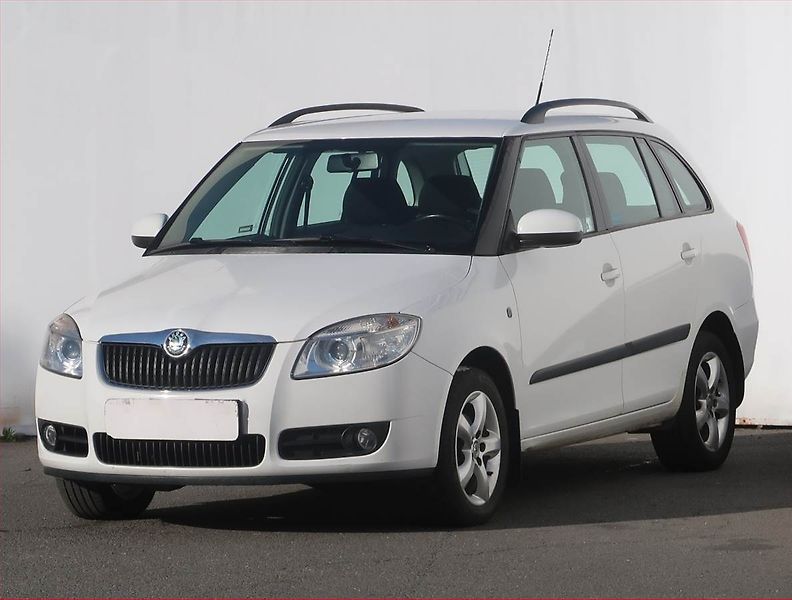 Škoda Fabia (2010) Elegance 1.2 12V, nová STK - fotka 2 z 18