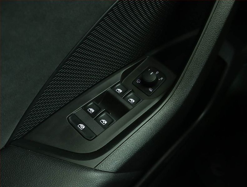 Škoda Octavia (2023) 2.0 TDI - fotka 16 z 17