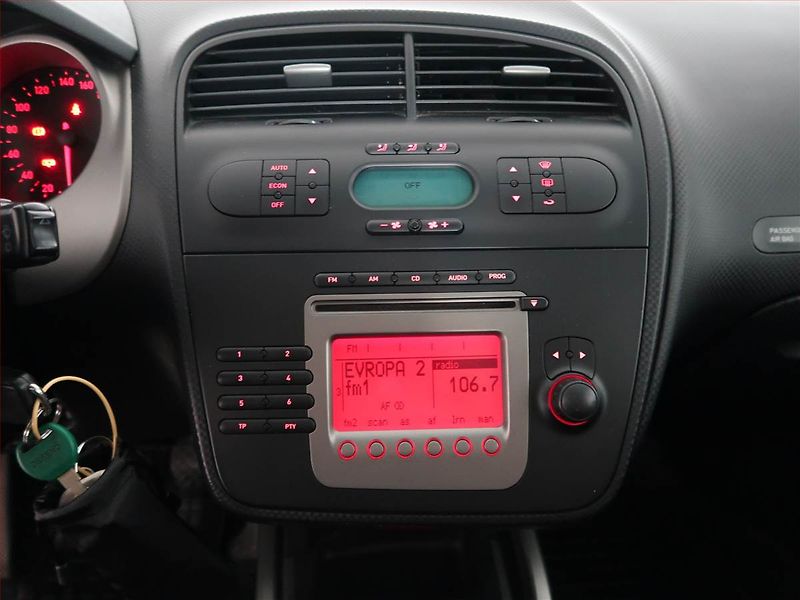 Seat Altea (2005) 2.0 FSI, po STK, udržované - fotka 12 z 14