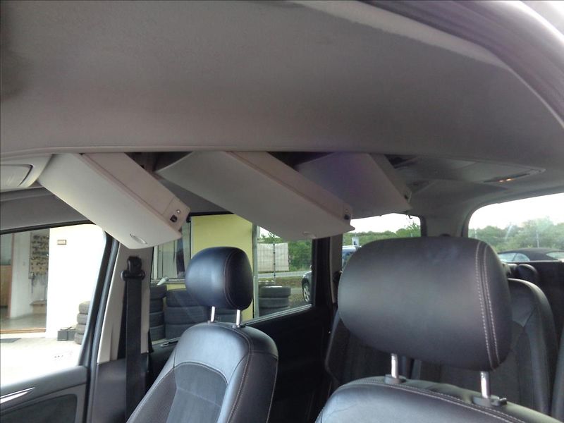 Ford Galaxy 2,2 - fotka 8 z 18