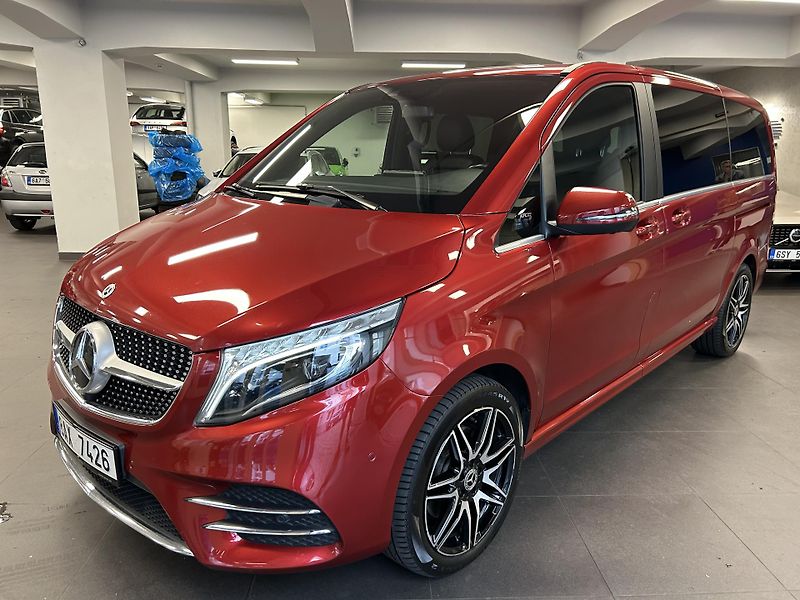 Mercedes-Benz Třídy V (2021) 300d AMG L 4Matic LED 360° NAV - fotka 2 z 31