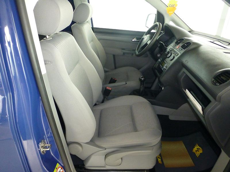 Volkswagen Caddy (2008) 1,9TDI-VYHŘ.SED*DIGI*+SADA KOL - fotka 15 z 24