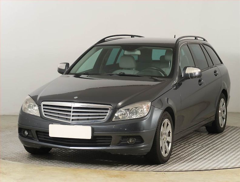 Mercedes-Benz Třídy C (2008) C 200 CDI, po STK, pěkný stav - fotka 2 z 19