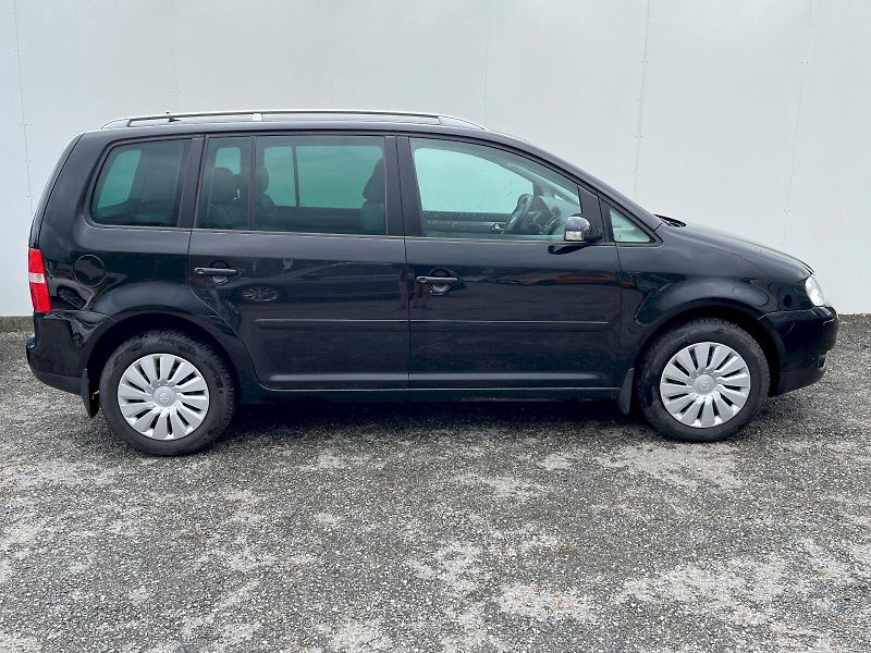 Volkswagen Touran (2004) 2.0 TDI 103 kW DSG Highline - fotka 21 z 23
