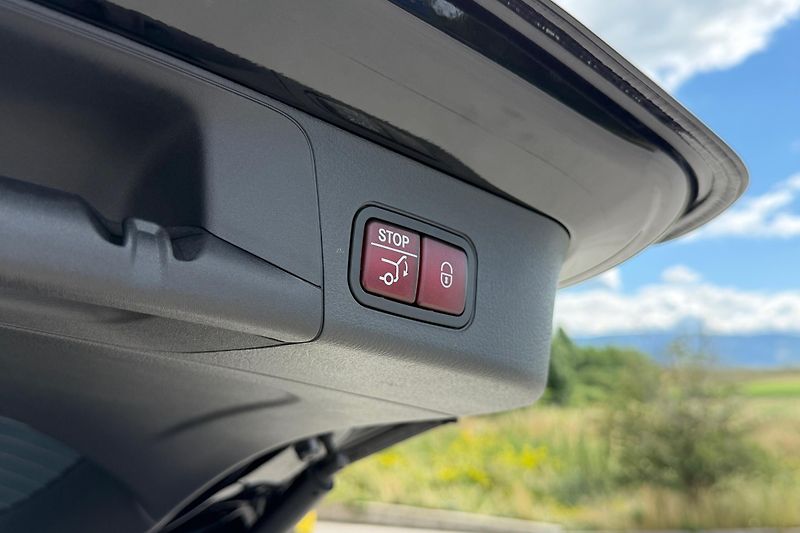Mercedes-Benz EQB (2025) EQB 300 4Matic AMG Line - fotka 26 z 56