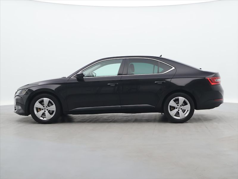 Škoda Superb 1,6 TDI 88kW DSG Aut.klima - fotka 4 z 33