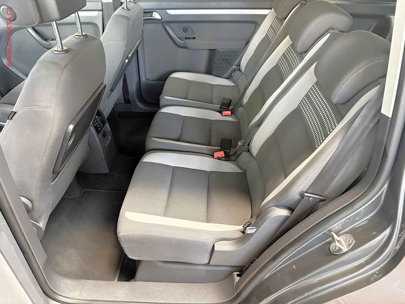 Volkswagen Touran (2013) 1.4 TSi, AC, výhřev sed. - fotka 10 z 15