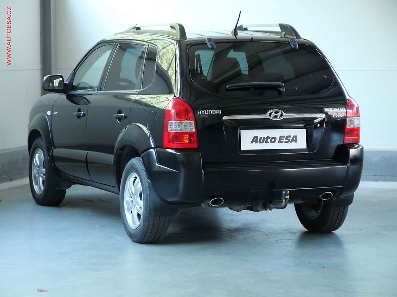 Hyundai Tucson (2008) 2.0CRDi, AC, TZ - fotka 6 z 18