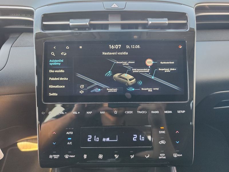Hyundai Tucson 1.6 T-GDI/169kW Smart Navi DCT - fotka 17 z 37