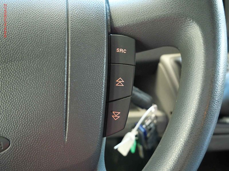 Citroën Jumper (2010) 2.2HDi 9míst LUX, ČR, AC - fotka 16 z 20