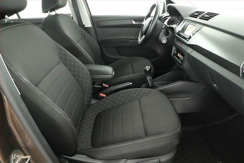 Škoda Fabia (2018) 1.0 TSI, Serv.kniha, Tempomat - fotka 7 z 15