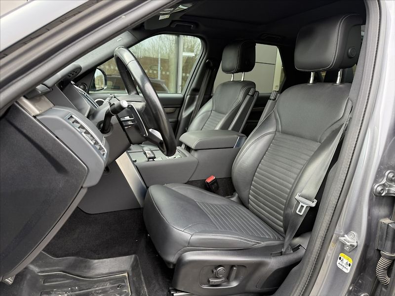 Land Rover Discovery 3,0 R-DYNAMIC SE D300 - fotka 12 z 26